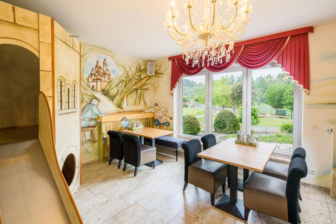 Hotel Hofgut Tiergarten Аулендорф Екстериор снимка