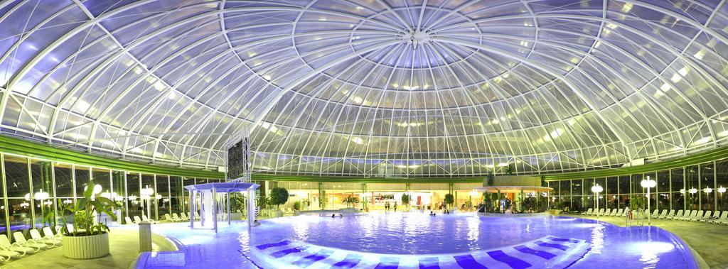 Hotel Hofgut Tiergarten Аулендорф Екстериор снимка